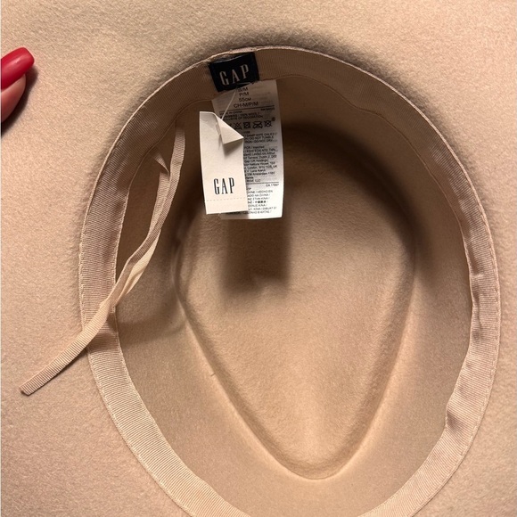 Elegant Cream Women's Hat - Picture 3 of 3